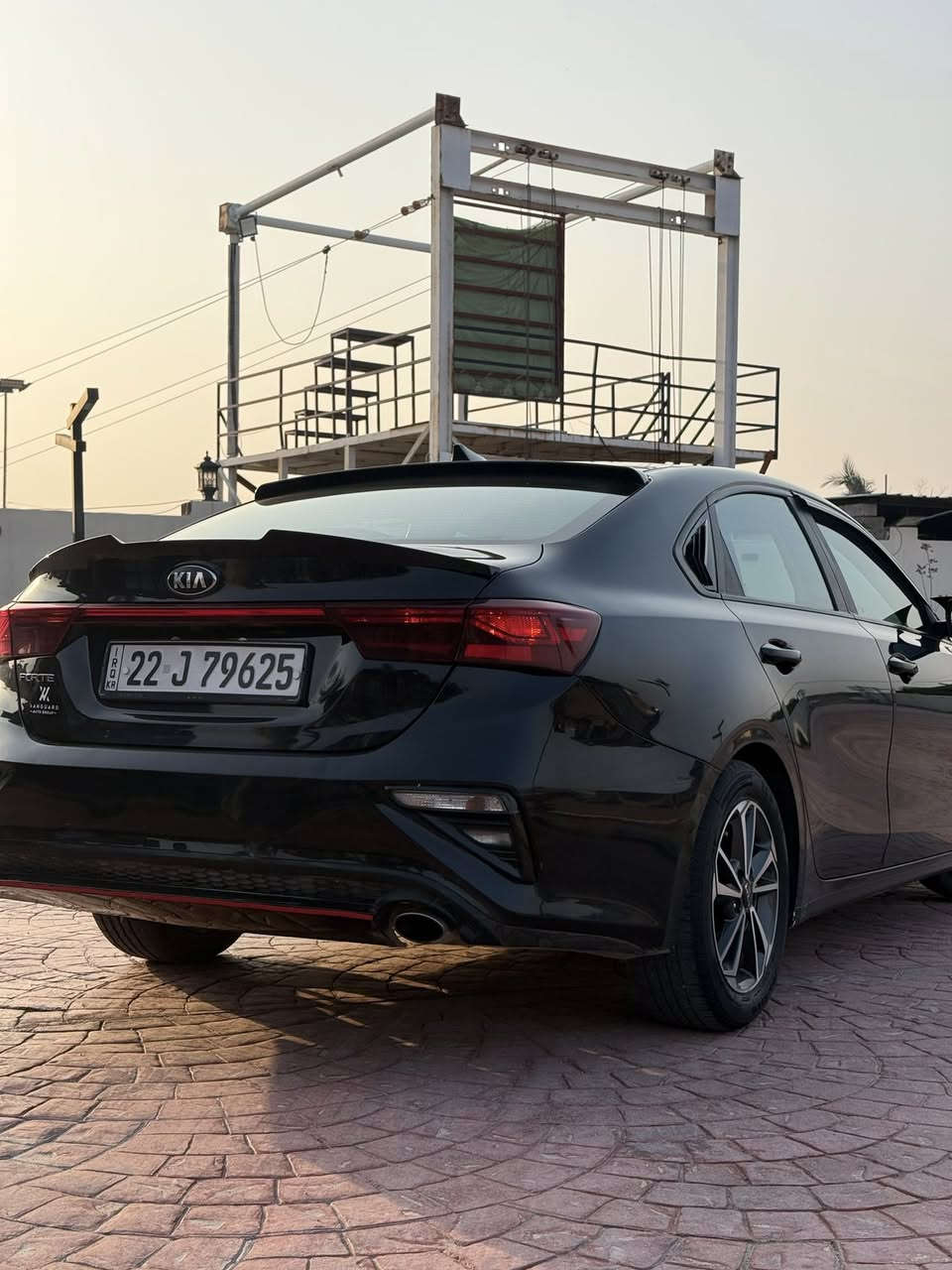 كيا فورتي وارد امريكي موديل2021 رقم أربيل دولي وكابون بيها محرك 2000 دوش مامفتوح تبريدتدفئه موصفات نص فول شاشه ويل كب تحكمات رادارات امامي وخلفي ومانع انصدام وكامره دواره نضام سبورت تحديد مسار موصفاته حلوه سياره حادثه جاملغ وبونيد بدون دواخل  مراوس مع تكسي وترهم إذا مقدمه زينا مكاني موصل يارمجه الشرقية الرقم ***********

