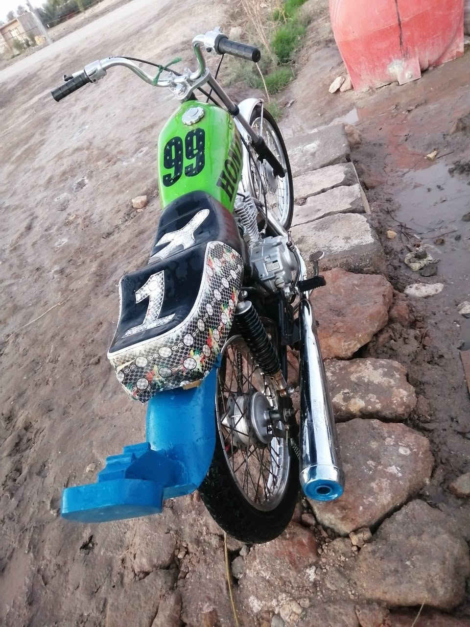 دراجه نامه للبيع تعمير 24كلك كلك  محرك نامه اصلي 
سعر 450وبيه مجال مكان ناصريه  ع لحولي جديد رقمي***********
