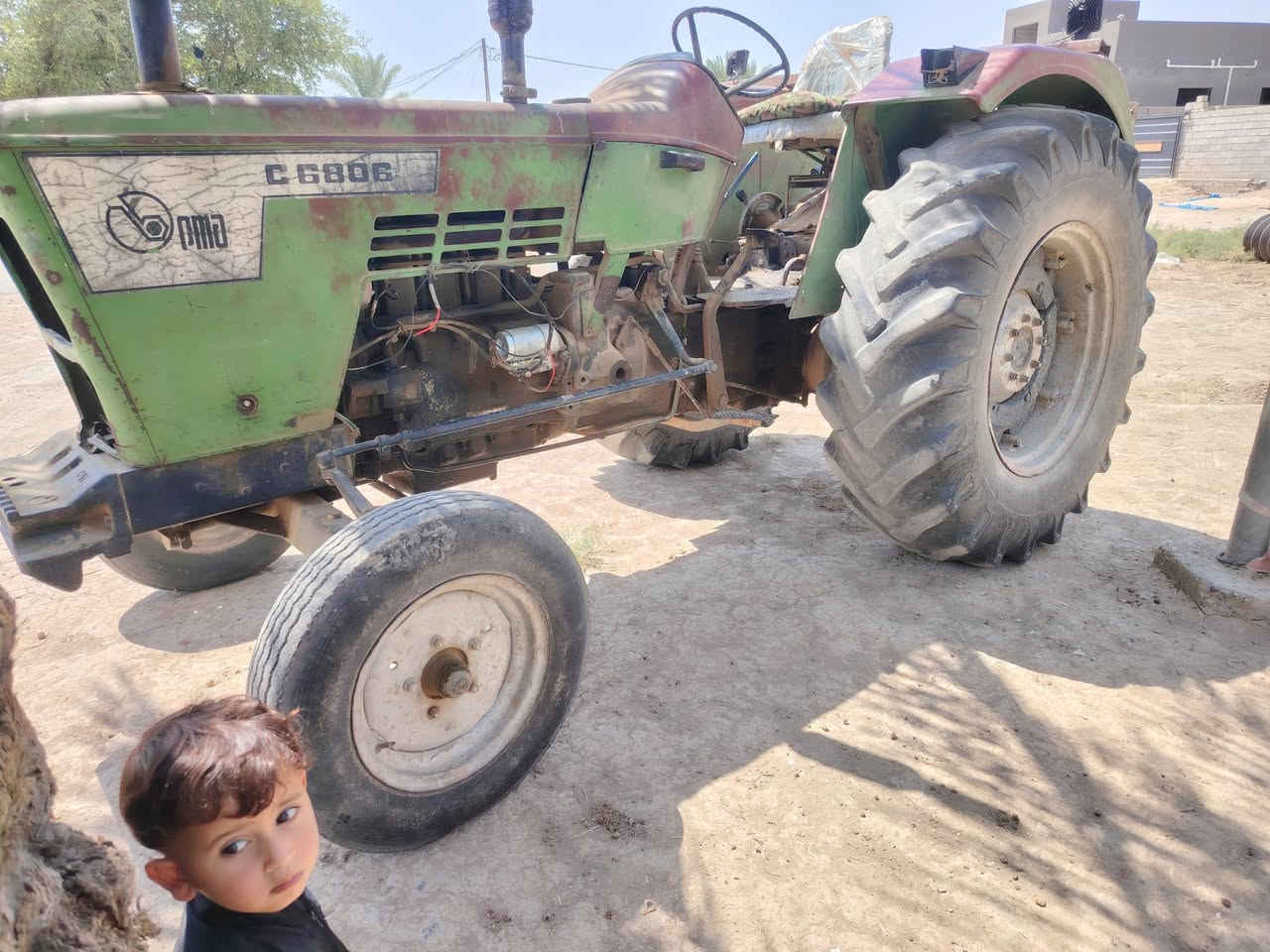 للبيع
مكينه سيرت موديل 2000 مكينه وكير خير من الله لا تنقيص لا تبخير جاهزه ما نقصه كلشي مكاني واسط الشحيميه سعره 5 ونص وبيه مجال 
*********** وعندي سويتر همه للبيع
