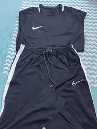 نايك دراي-فيت L/M • اصلي • غير مستخدم