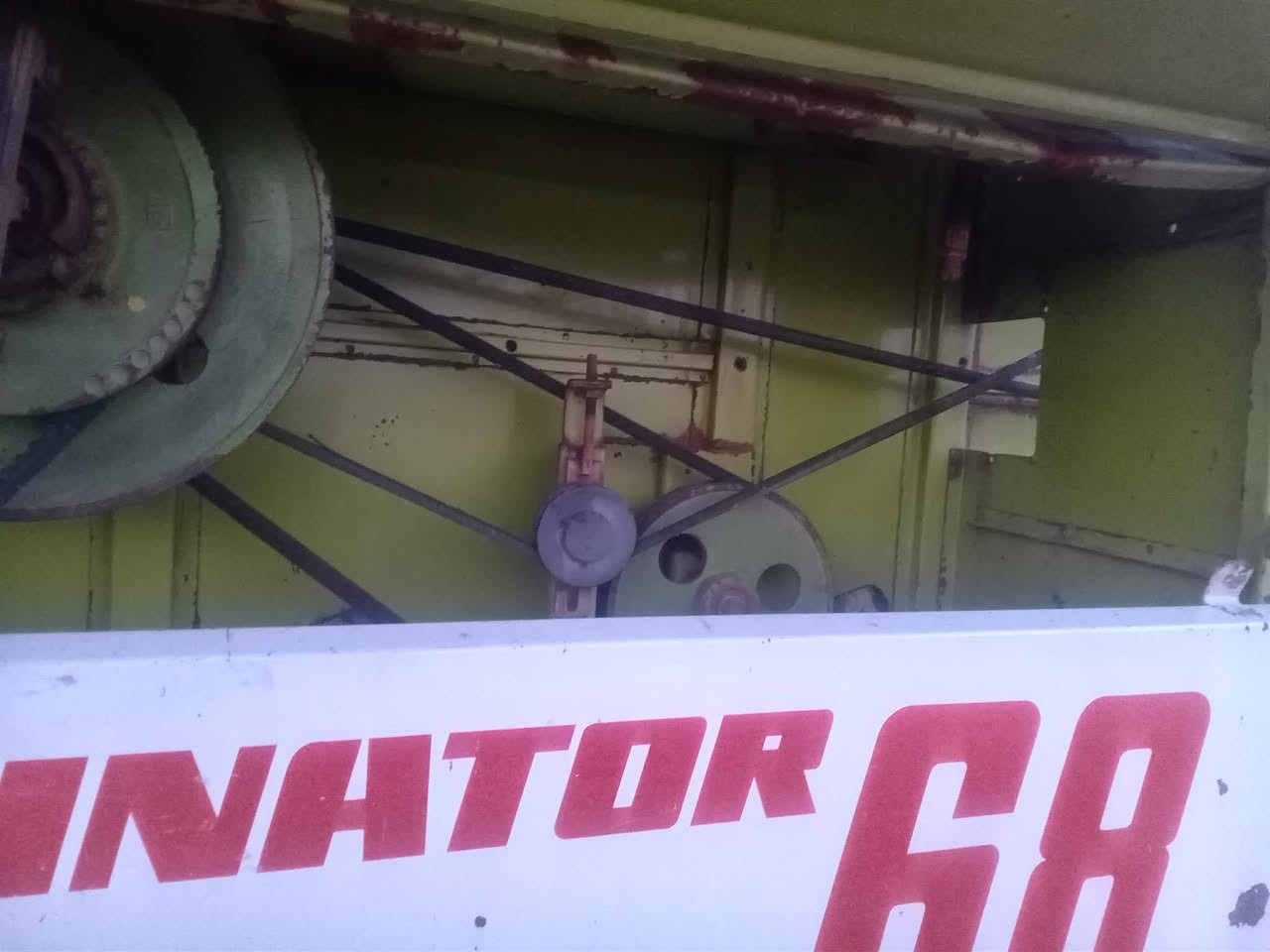 للبيع كلاس ام عميمه مكان واسط بيها صرف  تفاصيل اكثر ***********
