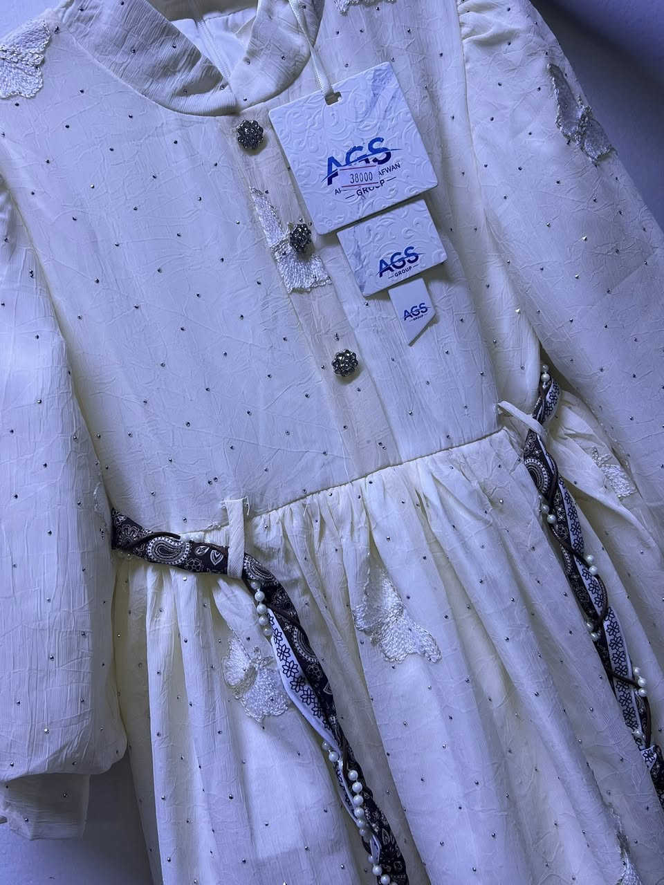 بدله للبيع جبتهة لبنتي هسه وطلعت جبيره ابيعهة ٣٥ 
سعرهة ٣٨ قفل السعر تلبس ٦ سنوات


**إذا كنت صاحب هذا الإعلان وتريد حذفه لأي سبب، رجاءا أرسل رسالة إلى الدعم الفني**