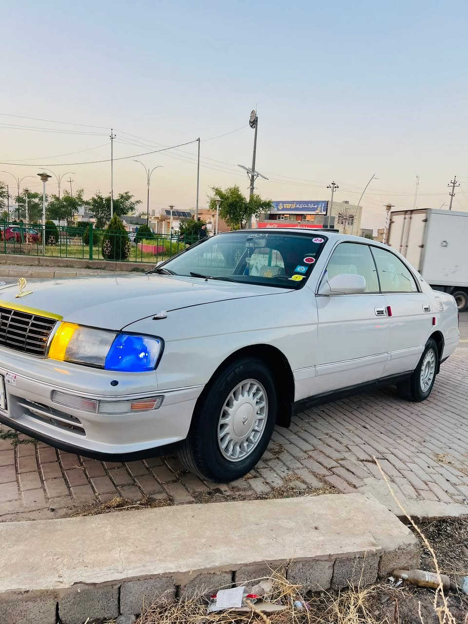 بطه منفصل موديل 1995 رقم كركوك إنكليزي سنويه جديده لل29 تحويل ثاني يوم كيرو محرك جدد شرط مكفوله من الكص والضربه جاملغ امامي رش بدون دواخل سيارة جديده جام كرستال غرفته جديده بنايلون طخم تاير وصدر جديد سياره جاهزه ما بيه نقص برغي السعر 62 وبيه مجال مكان السياره الشركاط اليشتري يتصل *********** لموشراي لايتصل
