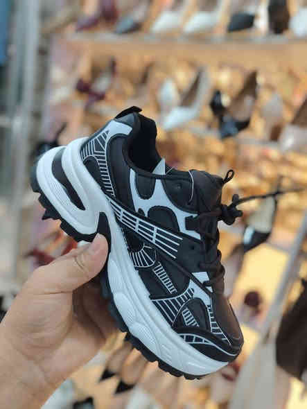 وفرنا لكم ترانشوزات رياضي الموديل الأول Balenciaga
الموديل الثاني New Balance
قياسات من 37الى41
يوجد توصيل
واتساب ***********
عنوان المحل ديالى المقدادية حي المعلمين شارع المخضر مجمع العزاوي مقابل أزياء ناز
