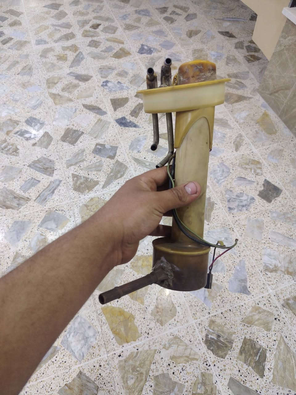 السلام عليكم طوافات بانزين مال 500 للبيع وحده كصه وحده عراقيه السعر خاص مكاني تكريت الشراي يتصل عالرقم ***********
