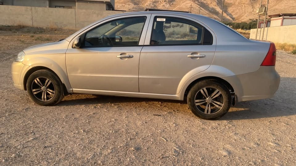 سلام الله عليكم للبيع سيارة افيو موديل 2008سياره وضع شركه ماعدا الجاملغ السائق الامامي مبدل من اوربا سياره نظيفة ومكفوله من كل شي السعر65ورقه وبيها مجال رقم دهوك وبسمي مكان سهل نينوى رقم الموبايل ***********واتساب ملاحظه شرط المحرك والكير وتبريد والسياره كورية المنشأ
