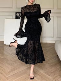 فساتين • مقاسات S-XXL • توصيل لجميع المحافظات
