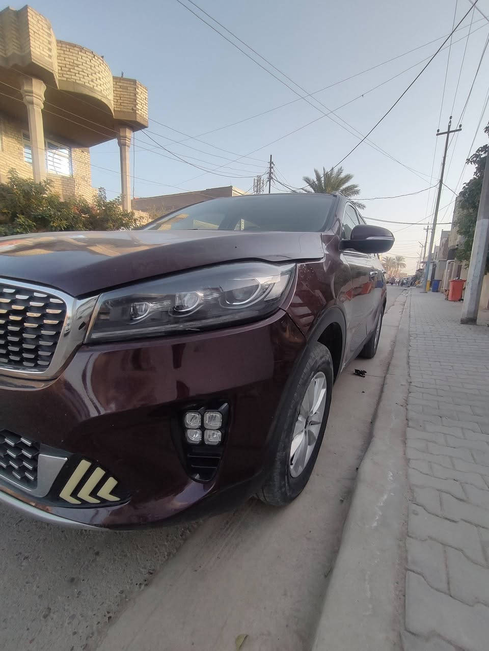 السلام عليكم سورنتو للبيع موديل 19
مكينه 4 سلندر 
امريكي حادث باب الصدر مبدل شركه تجي وتفحص بعينك 
لسياره حلوه ونضيفه مامتعوبه 
منضومه زنون كامله 
7 راكب 
تبريد قطعتين 
كما موضح بل صوره 
الاستفسار ***********
