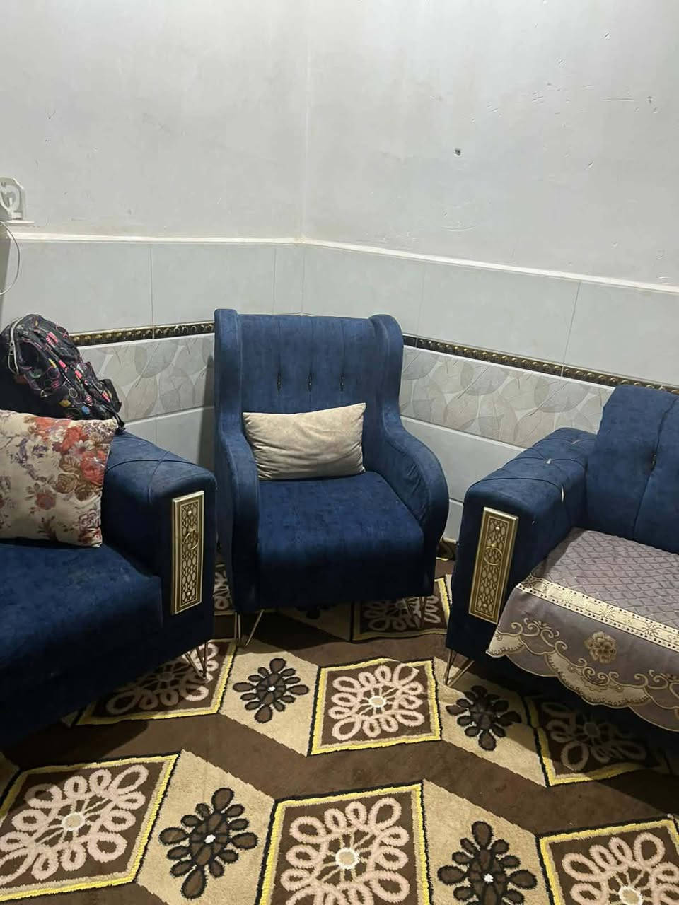 تخم ستعمال قليل  السعر ٣٠٠ مع مجال تواصل ع رقم ***********
