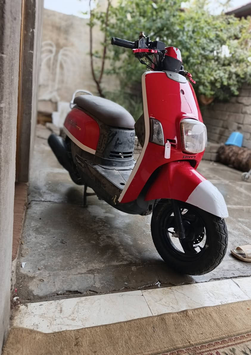 السلام عليكم ماكس بوليسي لبيع
مفتوحه ولفات الباقي كفاله شلعه معدل مكينه تخبل نكره سلف كهربائيات كله شغاله لايت زنون  تجي وتفحص عنوان قضاء المدينه بشارع البطاقه الوطنيه  
هاتف ***********
