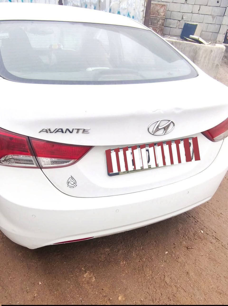 السلام عليكم النترا مديل 14 متومه13 كير محرك فول محرك1600 بيها نظام ايكو مرايات شفط بيها سستم صوت جديد فول بصمه تقفيل عند بعد وفتح شاشه جديده داخل لمس تايرات جديده ورا زوج شادلها +تبريد شغال +تدفىه. سعره 52وبيها مجال بسيط او مراس السياره مكاني. البصره +ترهم مراوس حسب قناعه. اتصال‏‪0785 503 6781‬‏
