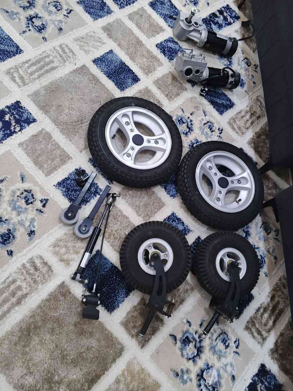 السلام عليكم يوجد لدينا انواع الادوات الاحتياطيه للكرسي الكهربائي مع خدمه توصيل كافه محافظات العراق ارجو مراسله واتساب او اتصال على رقم داخل الصوره الشخصيه


**إذا كنت صاحب هذا الإعلان وتريد حذفه لأي سبب، رجاءا أرسل رسالة إلى الدعم الفني**