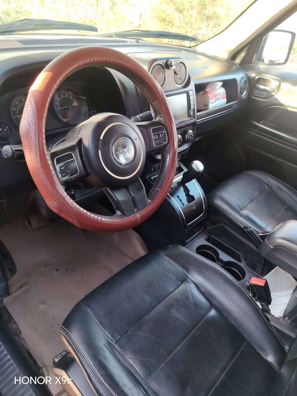 السلام عليكم.. للبيع  جيب باتريوت ٢٠١٦ رقم مثنى جاهزة على اخر حبة مكينة ٢٤٠٠ فوول مواصفات بيه رشات صبغ بسيطة مكانه ديوانية ١٠٥$ وبيه مجال الشراي يتصل *********** ابو عباس
