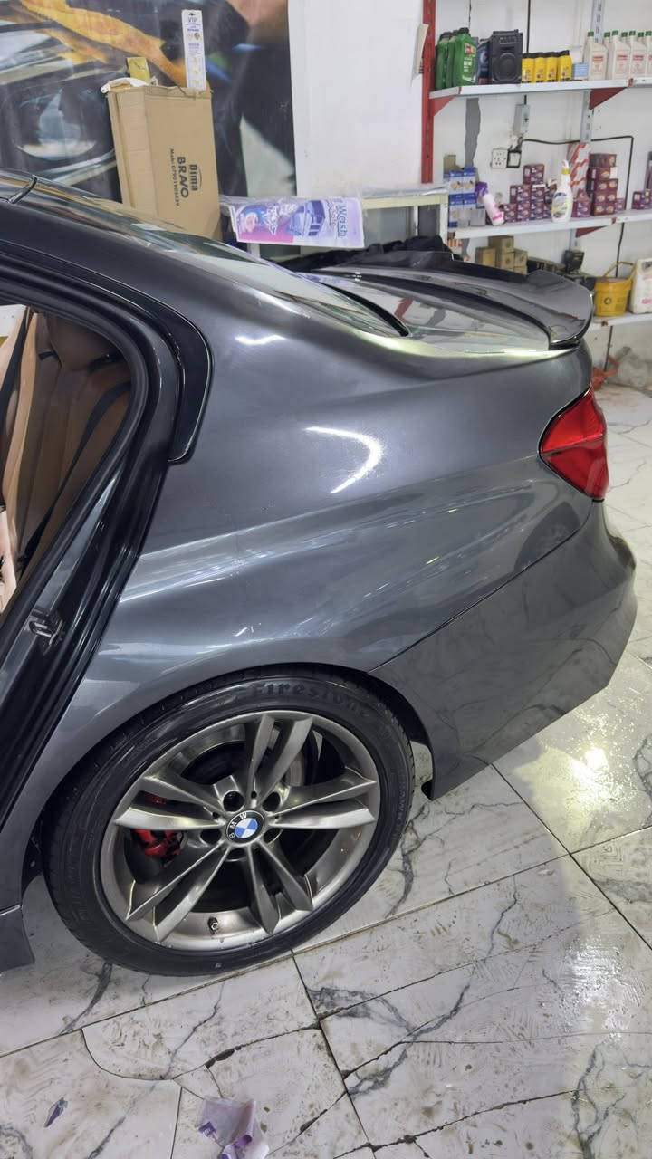 السلام عليكم BMW 330i 2017
محدثه M3 
ضررها قطعتين صبغ وحالوب 
محرك B48 المرغوب واعتمادي
سعر 160$ وبي مجال


**إذا كنت صاحب هذا الإعلان وتريد حذفه لأي سبب، رجاءا أرسل رسالة إلى الدعم الفني**