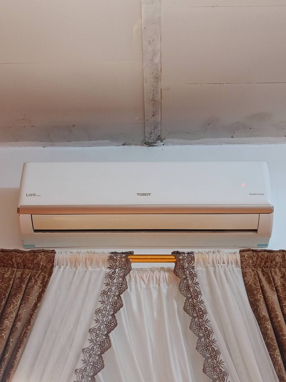 سبلت للليع جديد طنين غاز 410 السعر 400. وبيه مجال ملغي تدفئه فقط تبريد نضافه ميه بلميه***********
