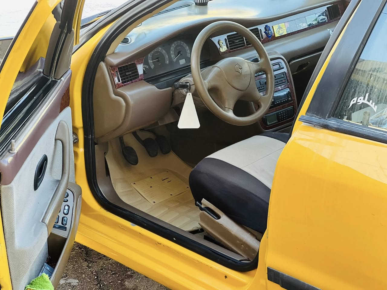 سلام عليكم سمند 2011 سياره جهازه تخم تاير حداديه كير مكينه تبريد كهرباعيات كله شغاله سنتر الوك رقم نكليزي دولي هزه جديده سنويه  ابسمي تحويل ثاني يوم  مصفره ههيئه وغرامات سياره بيه باب سايق صبغ وملطكه خياساته ولاجراد بيه سياره  ولاشي 
سياره حلوه مرتب نصبته ترتيبه السعر 35 وبيه مجال بسيط حق جيه مكاني العماره مركز المدينه الالسفسار ***********
