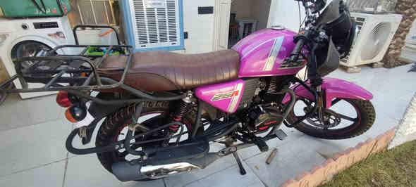 دايوان للبيع 
الدراجة مرقمة وباسمي تحويل ثاني يوم 
الموديل 2023 وطالعه 2024 
الدراجة خير من الله ما ناقصها شي وعليها زوج تايرات جديد جوبلس مانع انزلاق براحتك تمشي بل مطر 
السعر (مليونين و100) 
مكاني كركوك 
الرقم ***********
