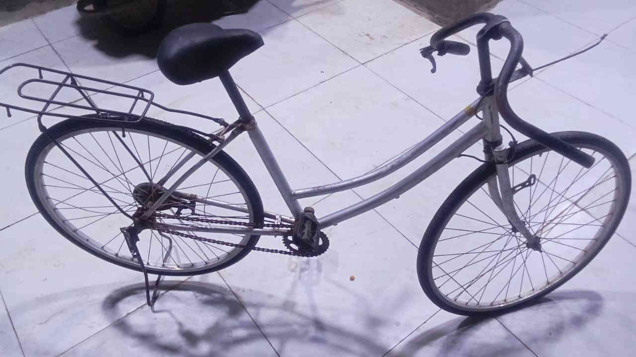 سلام عليكم شباب بايسكل بناتي 26 ب45بيه مجال مكاني اسكان الصناعي***********
