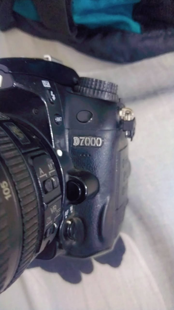 كامره للبيع
نيكون 7000D
ملحقاتها 
جيلاتين 
بطاريه 
جنطه 
حزام كتف 

شراي يتصل على رقم 
***********
