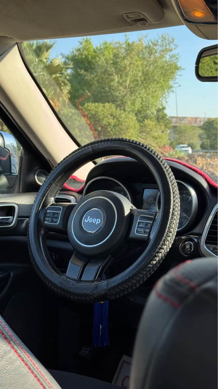 السلام عليكم 

جيب ٢٠١٣ خليجي للبيع او المراوس ( دودج ٧ راكب فقط ) 
حادثهه بالعراق جاملغ ايسر 

صور الحادث بنهاية المنشور

السياره نظيفه 

صدر امامي نظيف 
درايم شفت جديد
گير و مكينه جدد 
تبريد ثلج 

كشن كهرباء 
شاشه 
٤ مودات قياده ( ثلجي و مطري و صخري و رياضي ) 
تحكم ستيرن اربع جهات 
فتحة سقف 
تبريد جديد قطعتين 

السعر 

٢١،٣٠٠،٠٠٠ واحد و عشرين مليون و ثلاثمائة الف دينار 
او 15,000$ خمسة عشر الف دولار 

السياره مكانهه بغداد حي تونس
للتواصل 
*********** 
عبدالله بغداد, العراق
