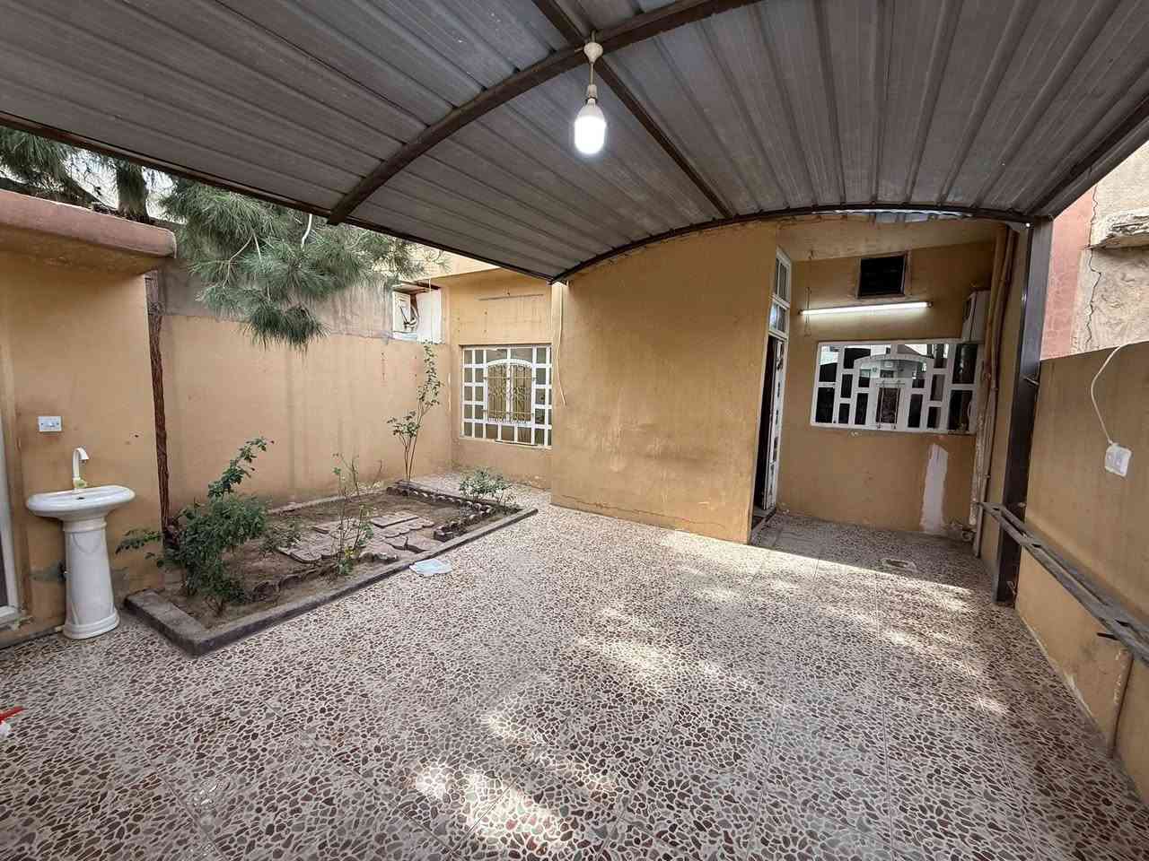 #دار #للبيع  🏠  طابو ملك صرف بناء نضيف طابق ونص
                       

مساحة :-   140 متر 

#واجهة الدار :  7   *  20  العمق

#السعر  :- مراسله الصفحه او واتساب ***********

#الموقع :- كركوك — اسرى ومفقودين سايدين جامع المعراج قرب مجمع عامر التجاري وقرب جامع نور الحق 

#تفاصيل الدار

 
- استقبال 
- موزع
- غرف نوم عدد ثلاثه 
- مطبخ 
- درج داخلي
- صحيات 
- مخزن
- كراج سياره 
- حديقة

#للأستفسار الأتصال على الارقام التالية :-

    ***********   واتس اب 

أو مراجعة مكتب الصرح للعقار  الكائن في القادسية الثانية  قرب تقاطع الحرية قادسية ومثلجات سارا
{  #نتشرف #بزيارتكم }
