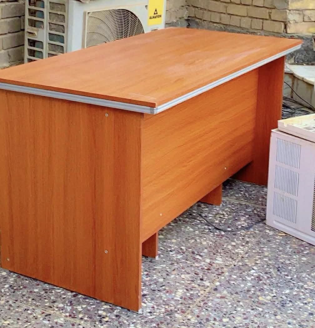 السلام عليكم 
هاي الاغراض للبيع 
ميز مكتبي عدد ٢
كراسي ٢
كراسي جانبيه ٢
وستلايت 
ومكيف 
كونفيرا 

الاتصال على هذا الرقم ‭٠٧٧١ ٤٧٨ ٧٥٢٥‬
