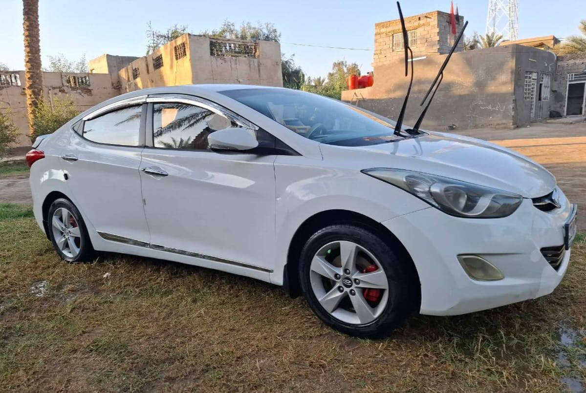 سلام عليكم النترا 2014خليجي 1600 تريد وكاله تريد تحويل اربيل انكليزي هزه جديده سعر 108 وبيها مجال 
***********
