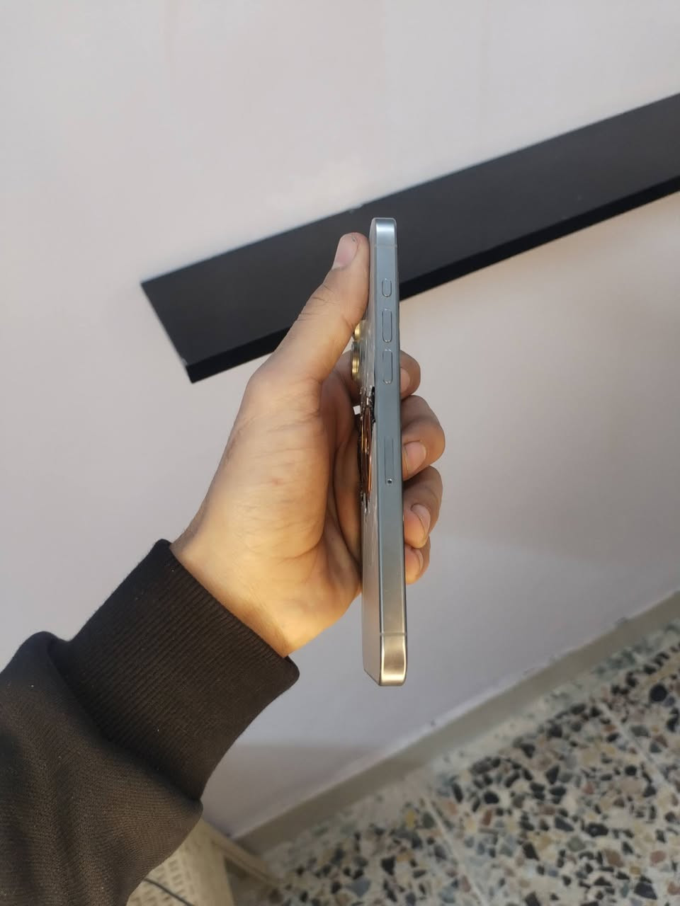 سلام عليكم
ايفون ١٥برو ماكس
الجهاز امانه نضيف كلش بس وكع من يدي حتركت شاشه وضهر نكسر وكشي مابي مبايل جديدد بكيت وكيبل وياه صارله شهرين من خلص الضمان مالته
بطاريته ٨٥
ذكره ٢٥٦
عنواني تقاطع درويش
رقمي ***********
رايده ب500 وبي مجال
