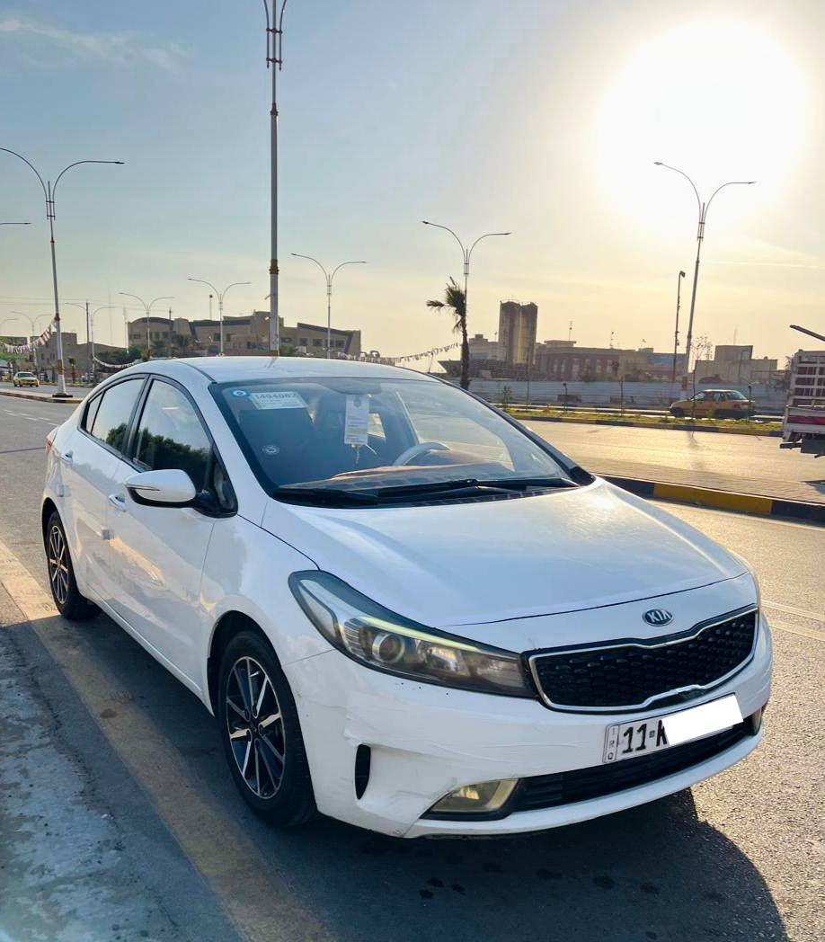 السلام عليكم 
سيراتو 2018 خليجي لون ابيض ثلجي
كفاله من صبغ وفتح وتبديل..
عدا بارد ..
سياره فول مواصفات عده الفتحه والبصمه..
رقم بغداد بأسمي مشروع وطني شرط التحويل سنويه تنفذ 2028..
سياره جديده وجاهزه من جميع النواحي ..
تبريد تخم تاير كير محرك حداديه كله مضبوط
محرك 1.600
مكاني السماوه مركز المحافظه..
السعر اتصل على الرقم وتدلل..
هاتف ***********
