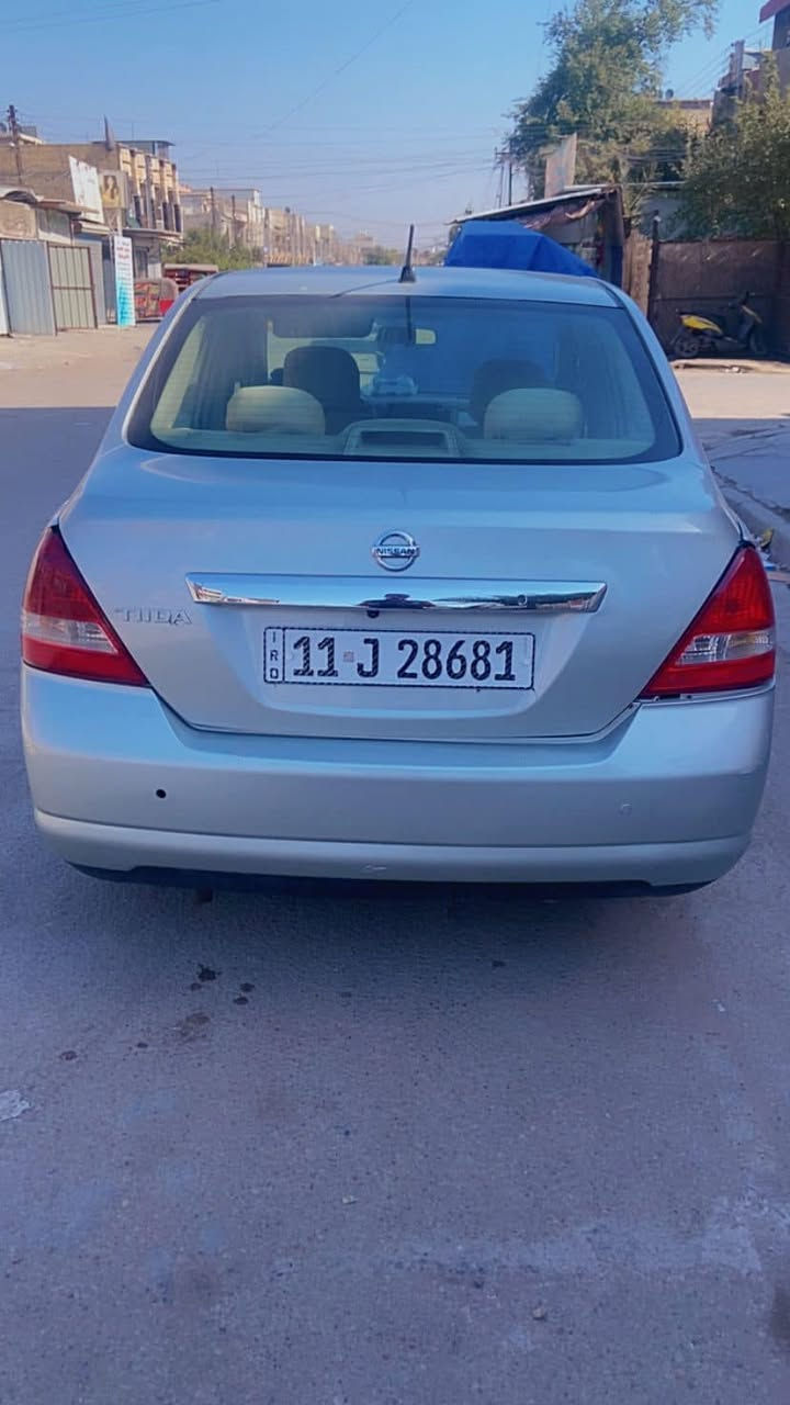 السلام عليكم 
نيسان تيدا ٢٠٠٨  مكينه ١٦٠٠مصبوغه عام السيارة نظيفة ومصورها فديو  قبل لا اصبغها هيه بيها حادث بابين من اشتريتها معمره سيارة كامله نظيفه كير مكينة خير من الله 
***********
مكاني بغداد
