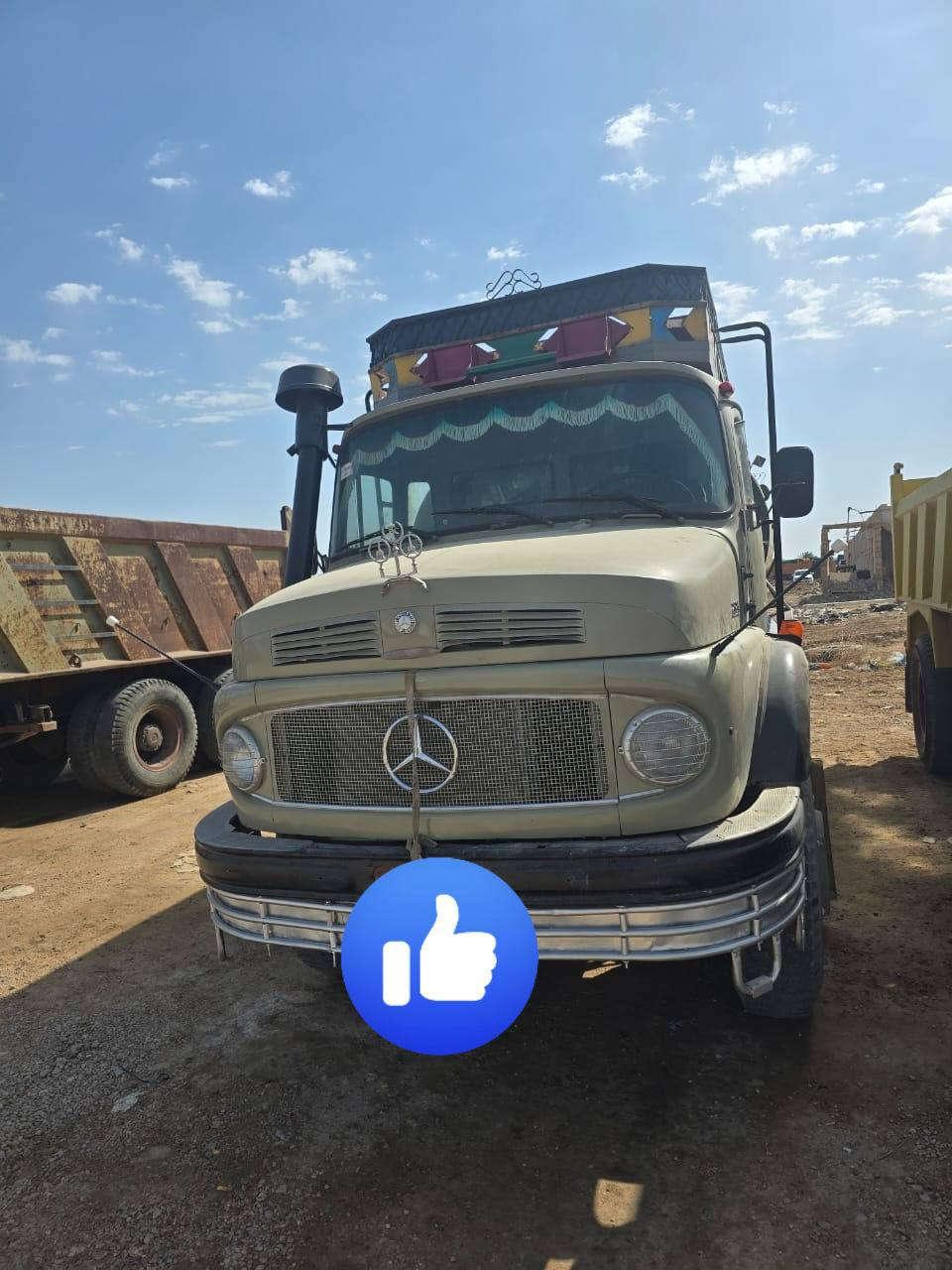 السلام عليكم شباب قجمة تك ٨٠ شاصي بلادي بدون تطوالة بالنسبة للقمارة بخ من الخارج بدون دواخل مكينة ستندر فول ومكفول مابيه نقص برغي سيارة مال جناي بيع مستعجل والرزق على الله والله الي ياخذها يترحملي السعر ٢٥ مليون قفل رقمي ***********اثير واتساب وخط كورك ***********غير متواجد ع الفيس
