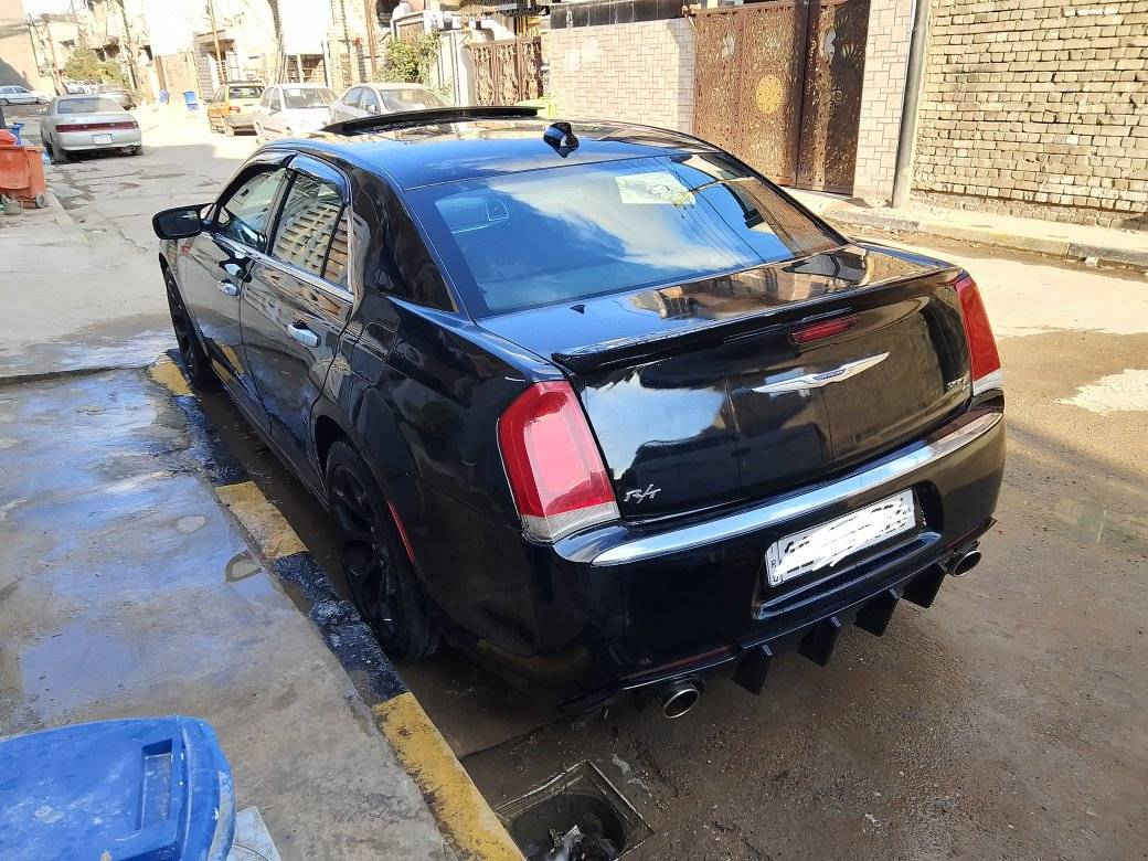 اوباما 2018  مكينة هيمي فول مواصفات للاخير بانوراما بصمة تشغيل عن بعد حساسات تحكمات تخم تاير حدادية جديدة جاهزة للاخير{كصة وحدة بجم بدون ارقام} سعر 65 عنوان بغداد للاتصال ***********
