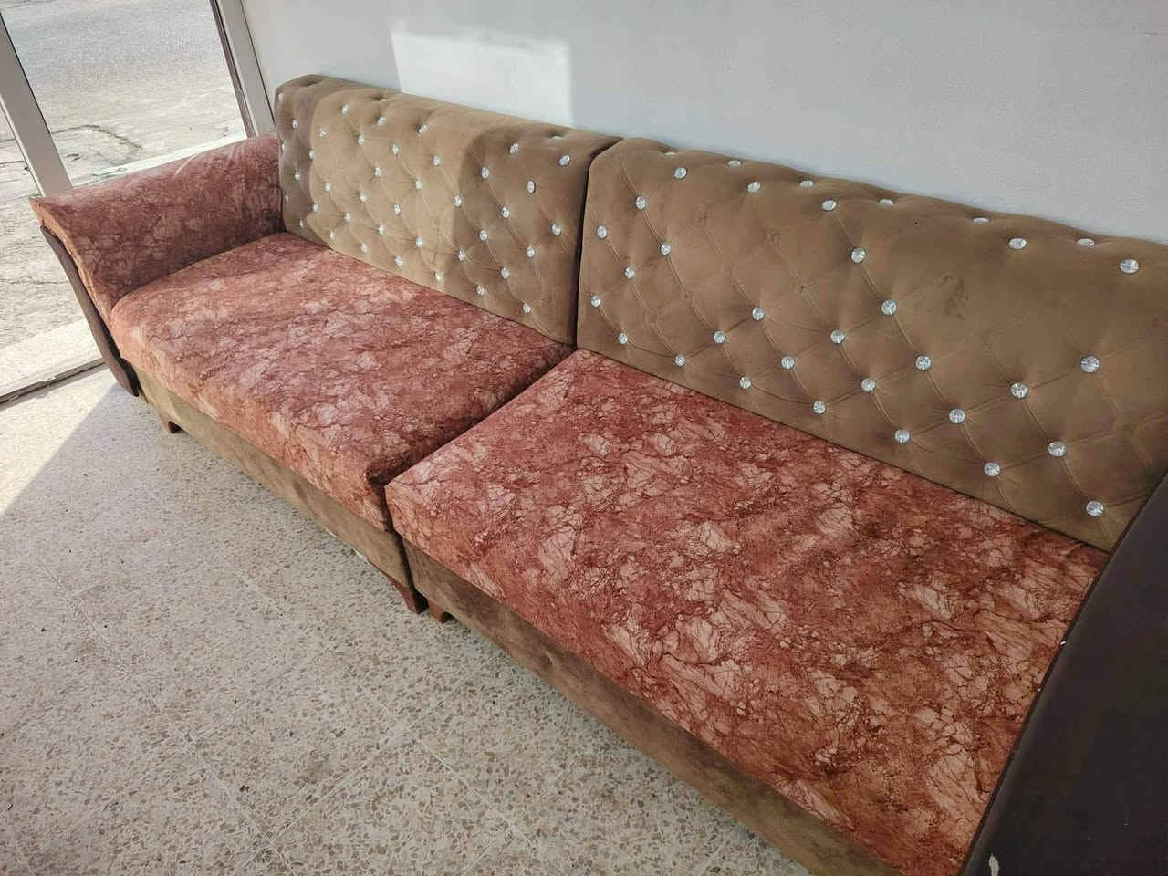 للبيع ديوان لون جوزي ٧ أمتار جديد ما بي أي كسر السعر ١٢٥ وبي مجال العنوان موصل للاستفسار أكثر خاص #الجميع #للبيع #المتابعين


**إذا كنت صاحب هذا الإعلان وتريد حذفه لأي سبب، رجاءا أرسل رسالة إلى الدعم الفني**