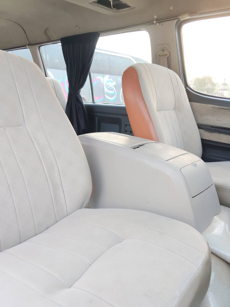 سلام عليكم جنبي موصليه للبيع مديل 15 سياره جديده تبريد شغال ثلج دوشمه جديده كير مكينه واكسن خير من الله سعر خاص العنوان سوق الشيوخ رقم الهاتف ***********
