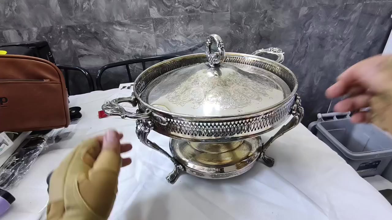 انتيكات اوربيه واكو بيهم مطليات بالفضه للي مهتم بقطعه يراسلني وكل قطعه منشوره بالتفاصيل صور وفديوات


**إذا كنت صاحب هذا الإعلان وتريد حذفه لأي سبب، رجاءا أرسل رسالة إلى الدعم الفني**