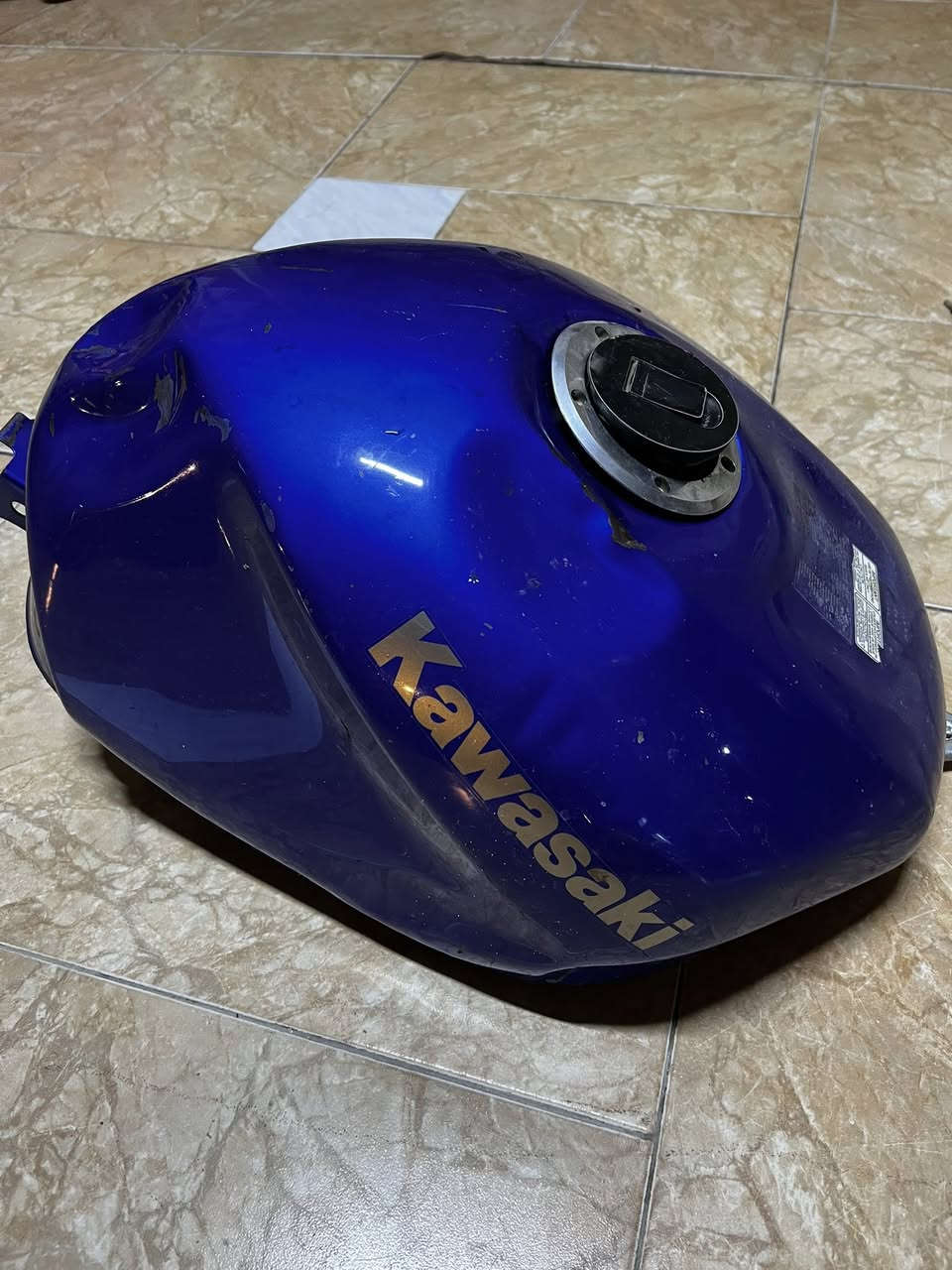 سلام عليكم تانكي مال كاوسكي للبيع او مراوس بمطعوج مال لعب عادي مكاني بصرة ***********
