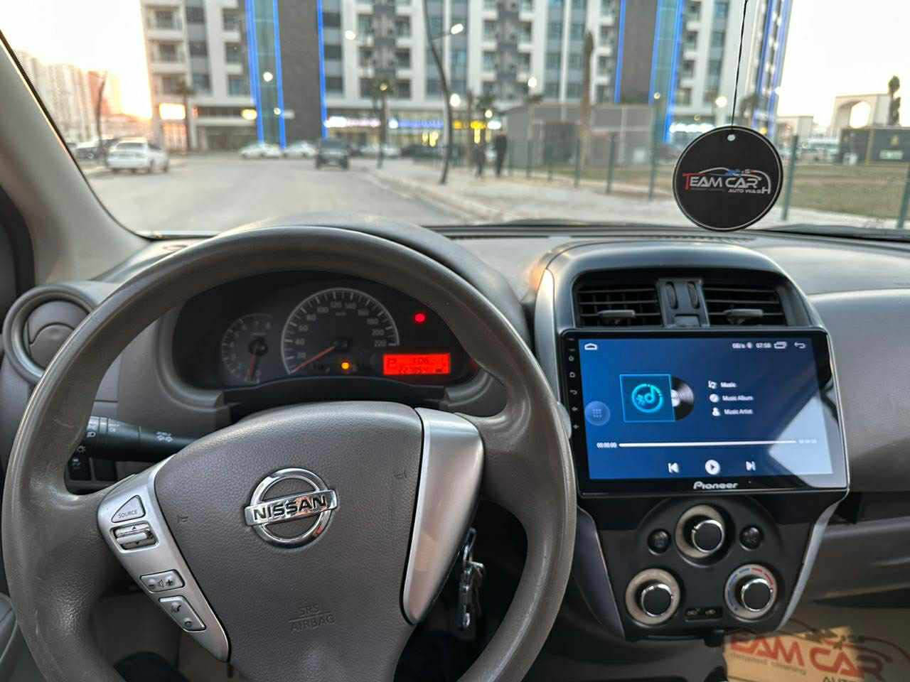 نیسان سەنی 2017
گێڕ ئۆتۆماتیک یەدە نیکل
 دووپارچەی بۆیاخە 
چاملغی پشتەوە گۆڕاوە لەگەڵ قەباخ سندوق
سەنەوی بەسەرچووە 
 ***********
***********واتس اب أربيل, العراق
