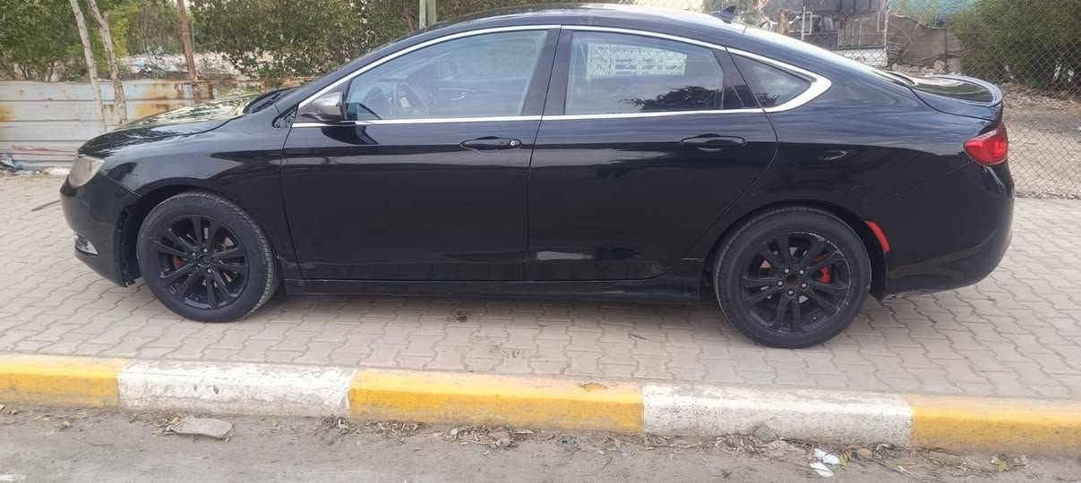 سلام عليكم C200/2017 مواصفاتة معروفة ميحتاج شرح
مكان سيارة بغداد بل حسينية 
سعر 98 
***********
الي مشر اصفر هذة صبغ 
شواصي سليمات
