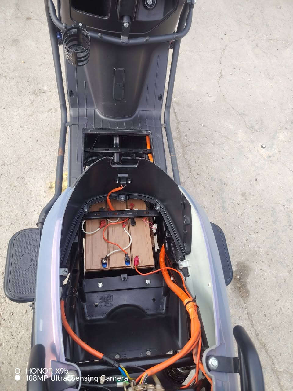 السلام عليكم
دراجه سكنس الماسه موديل 2025 ونضافته كدامك تشغيل اسويچ وبصمه وكرت بطارياته بلاديه ونضيفه حيللل بيه اشخوط بصيطه فقط وباقي الدراجه مكفوله وين ميعجبك افحص ملف 2000Wنحاس حقيقي سرعه الدراجه 99 الفعلي 85 حقيقي مكاني حبانيه  شراي راسلني وبيك خير وادلل
***********
