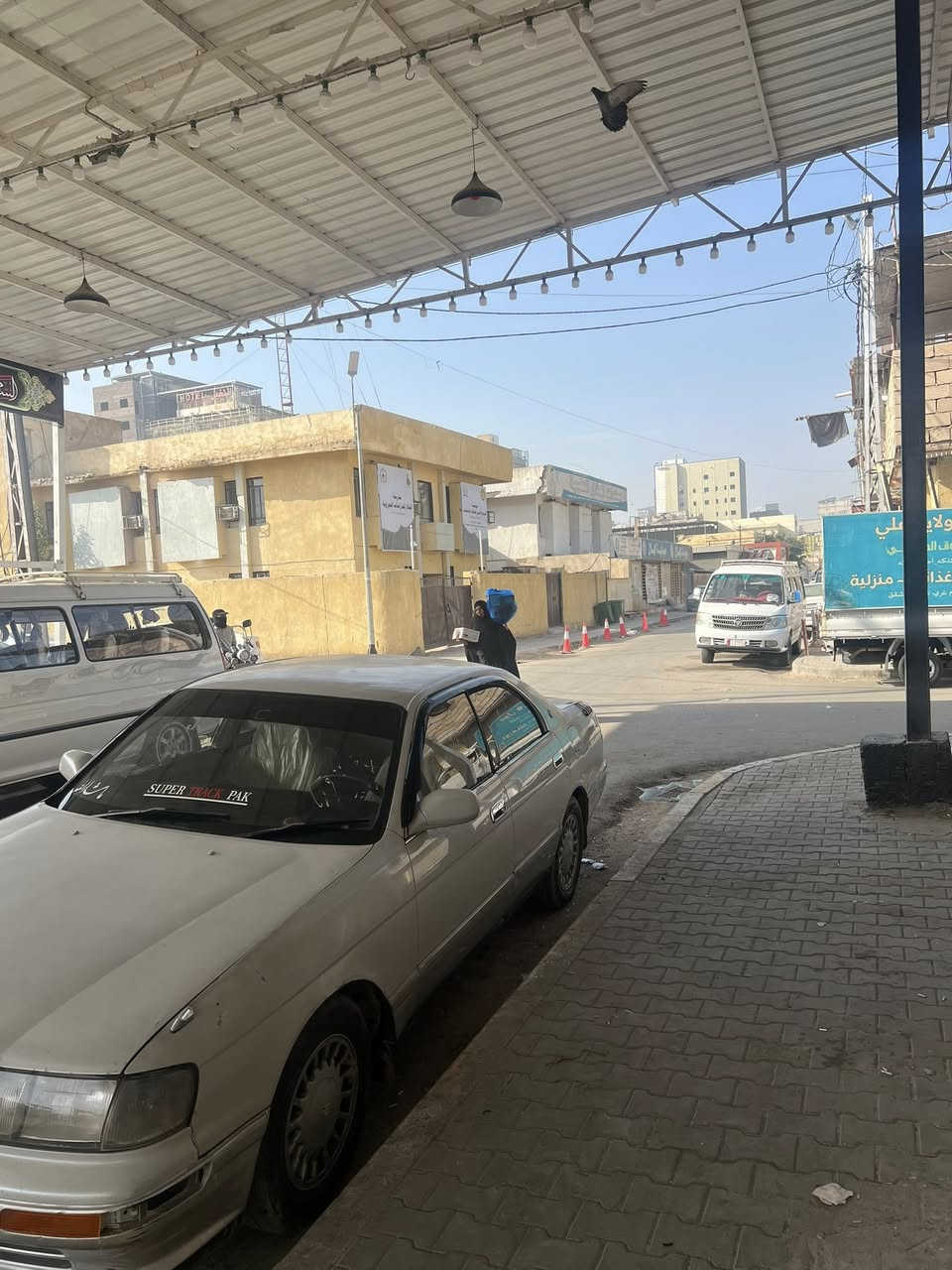 كروان مديل ١٩٩٤ للبيع مكان نجف مكفولة سيارة من كير من مكينة  من الكص  سعرة ٦٠  قطرت صبغ ما مصبوغة رقمي تصل بيك خير وتدلل***********
