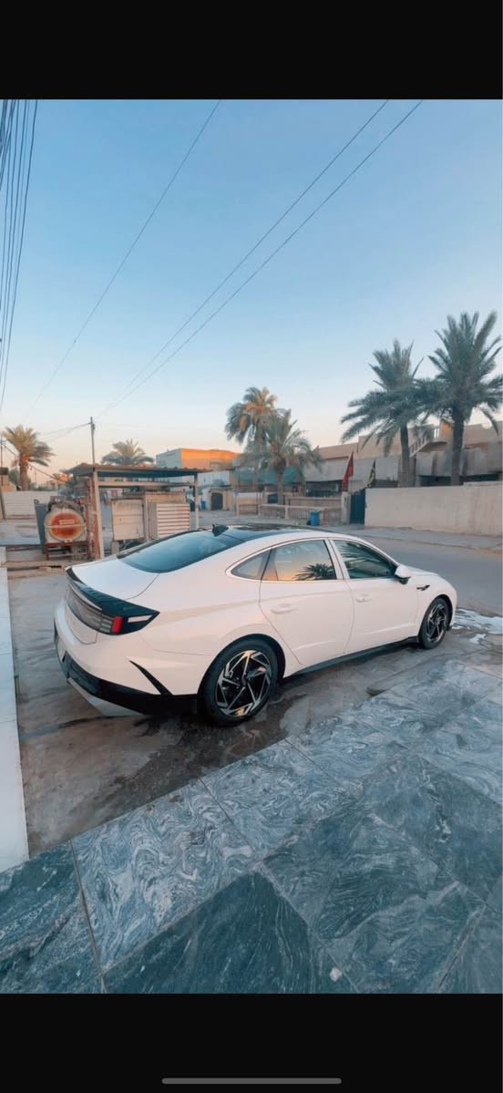 السلام عليكم عندي سوناتا 2025 فول مواصفات 1/1 
مكفولة كفاله عامه من الدعامية للدعاميه 
باسمي تحويل ثاني يوم السيارة جديده بمعنى الكلمه 
السعر 250 وبيها مجال للشراي 
الرقم *********** 
ابو رانيا Colombo, Sri Lanka
