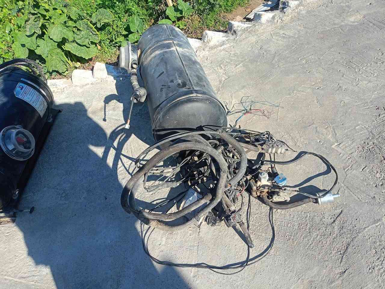 السلام عليكم عدد 2 اللبيع توني فاتحهن شرط الشغل الله شاهد البرحه فاتحهن من سيارتين وكلشي مابيهن شرط الشغل مكاني بابل الشوملي السعر قيم وخذهن ***********
