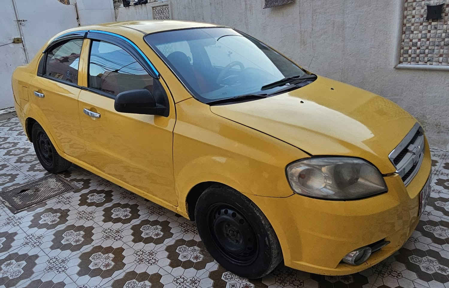 السلام عليكم افيو خليجي موديل 2008 رقم قادسيه انكليزي سياره حلوه وجديده مال جناي كير عادي  محرك مسكر مكان بابل السعر 43 الاتصل ***********
