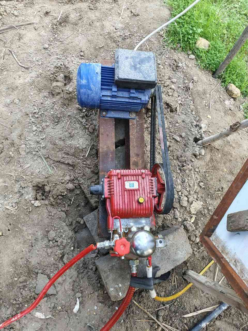 السلام عليكم
مضخه غسل كامله الماطور 4حصان 
جديد مستخدم 10ايام قسم بالله
سعره 350 وبي مجال 

*********** واتساب
