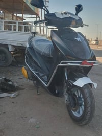 دراجة للبيع دراجة حلوة ونضيفة محركها جديد كهربائيات كلها شغالة سعرها 2...