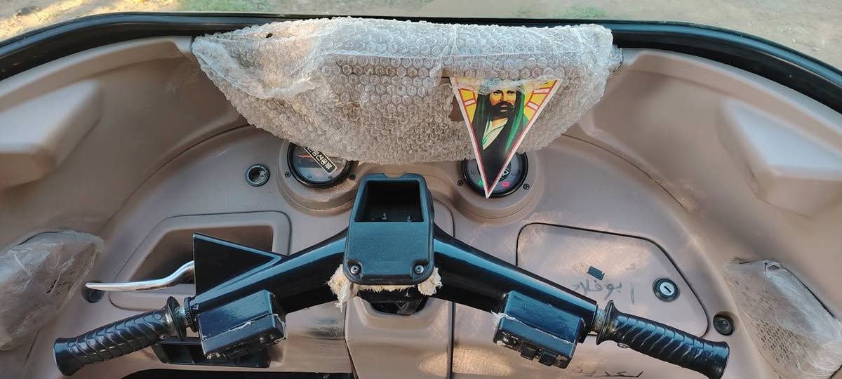 سلام عليكم بيع مستعجل تكتك2022 باجاج مكفوله كافاله عامه رقم وسنويه والوحه نكليزي المكان واسط قضاء الحي رقم الهاتف ***********
