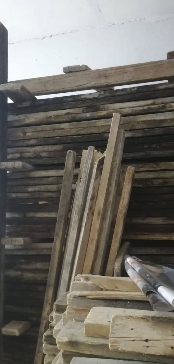 ياالله بسبب الوعود الكاذبة يوجد قالب كامل يدك مساحة ٤٥٠رباط وسكف العدد ١٩مكعب للبيع مع جكات ٤٠٧ عجمان سن خشن وياه ٦٠فخة العنوان ميسان_العماره للأستفتار على الرقم *********** اني مكلف بلنشر
