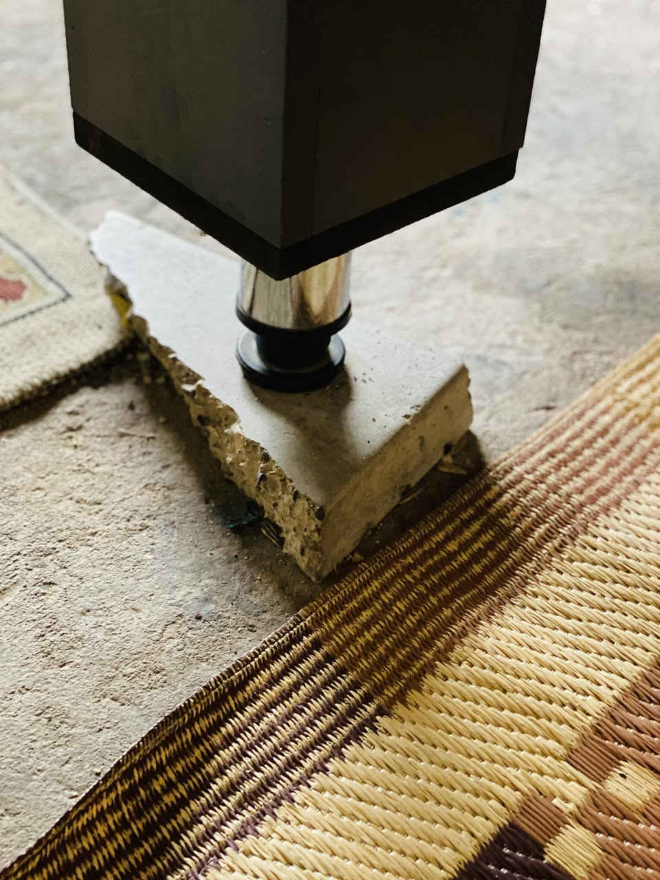 سلام عليكم ميز بلياردخشب8قدم ويا 2كيوبات                                 الرقم فقط واتساب ***********نظام جكات برجل لتجنب الرون
