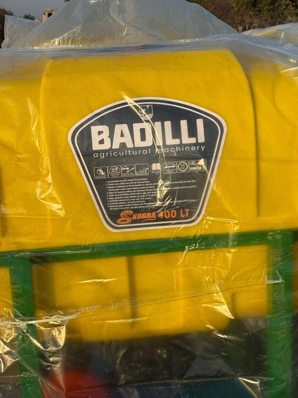 يعلن مكتب مزارع الموصل عن وصل
مرشات محمولة لرش المبيدات الزراعية
بمواصفات عالية وجودة معتمدة
السعات المتوفرة:
400 لتر – 600 لتر – 800 لتر
المنشأ: تركي
تمتاز بالكفاءة العالية وسهولة التشغيل، ومناسبة لمختلف الاستخدامات الزراعية، مع متانة في التصنيع لضمان عمر تشغيلي طويل.
📍 العنوان:
الموصل – الفيصلية – الشارع الرئيسي
📞 للتواصل والاستفسار:
***********
***********
