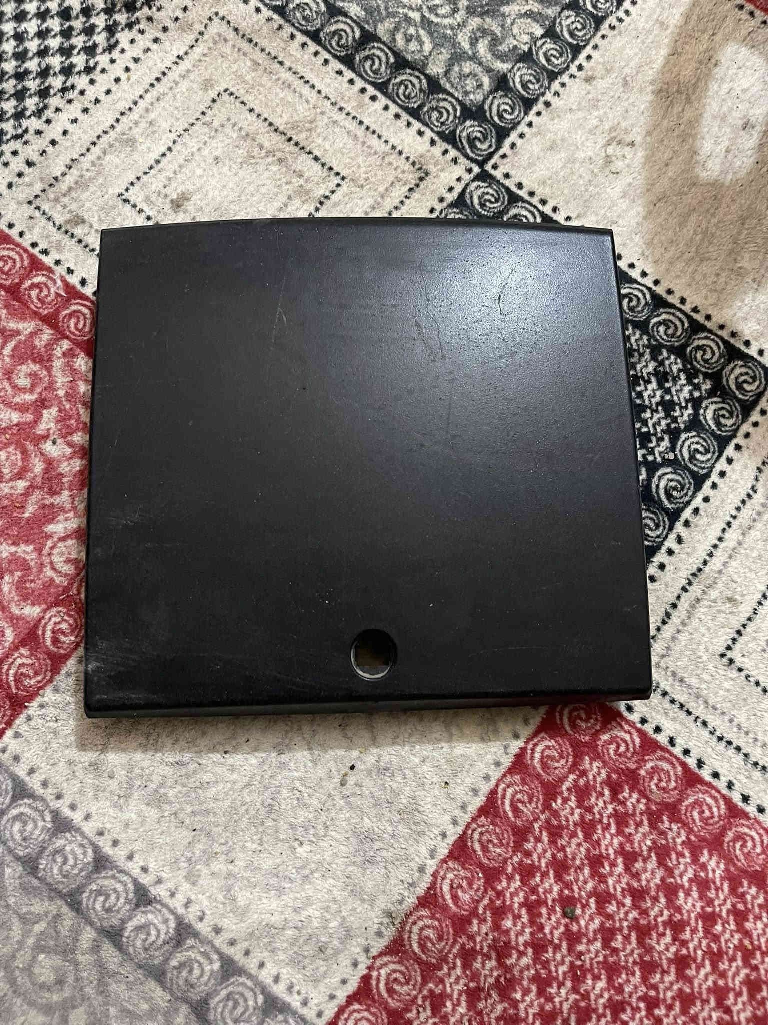 غراض دواخل لاندكروزر من ٢٠٠٨ إلى ١٥ غراض اصليه حدثت سيارتي واريد أبيع الأصليات كلهن شغلات أسعار مناسبه جدا 
التواصل على رقم *********** المكان بغداد م الصدر واليتصل يدلل وخادم
